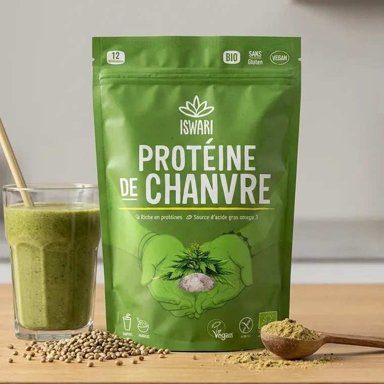 Protéine chanvre bio Iswari 250g avec smoothie et graines sur plan travail
