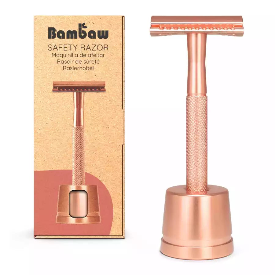 Un rasoir de sûreté avec socle rose gold et son pack de la marque Bambaw