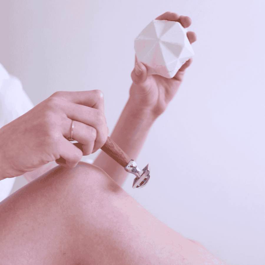 Mise en scène du rasoir lamazura.