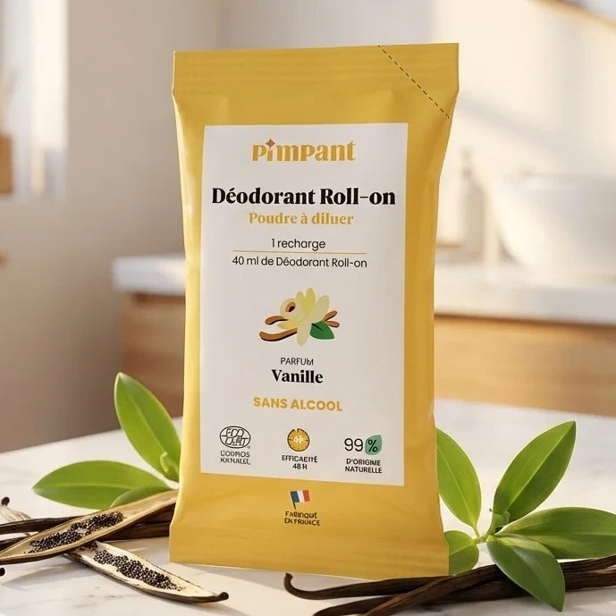 Recharge déodorant roll-on vanille Pimpant avec packaging jaune sur marbre blanc