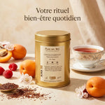 Rooibos Coulis D'Abricot Bio 100g Place des Thés avec tasse de thé et fruits frais