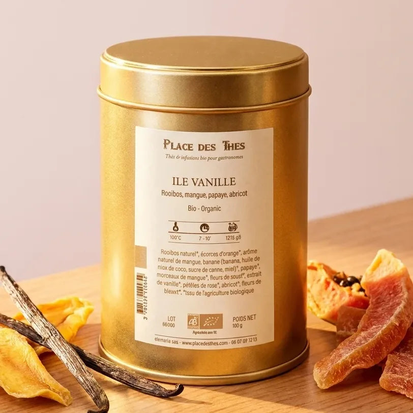 Rooibos Île Vanille Bio Place des Thés avec vanille, mangue et papaye sur fond bois
