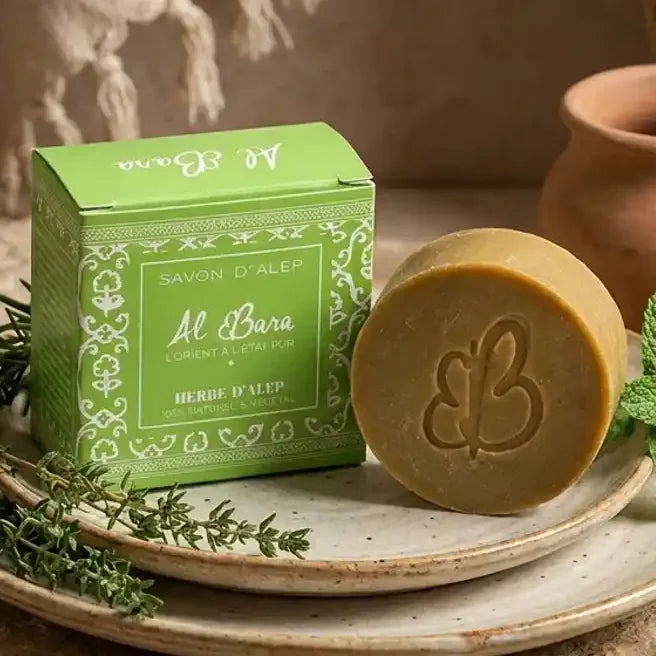 Savon d'Alep Herbe d'Alep naturel Al Bara avec herbes méditerranéennes fraîches