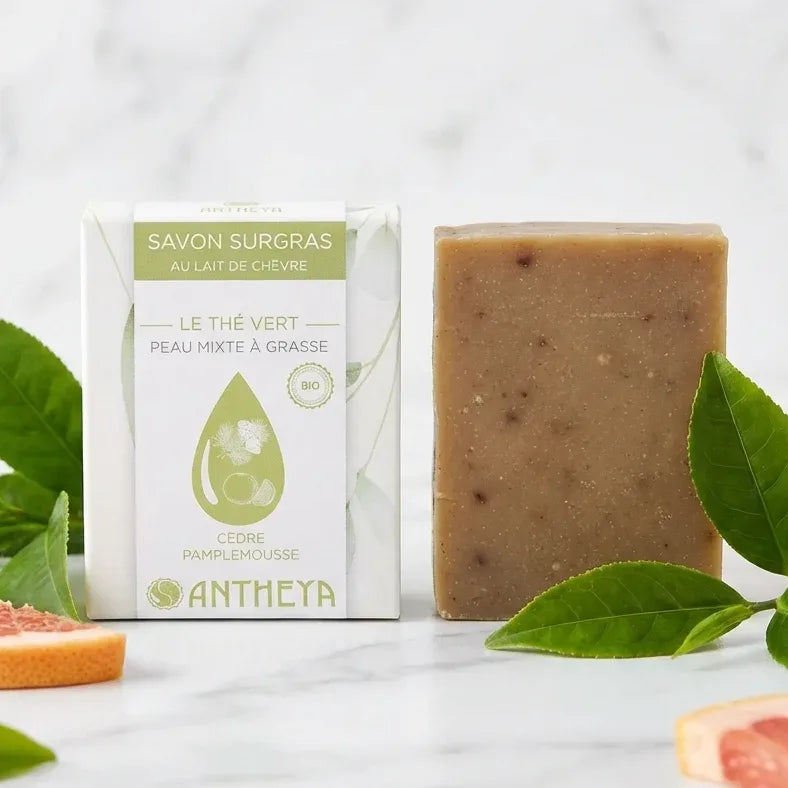 Savon lait de chèvre Antheya 100g pour peaux grasses sur marbre blanc
