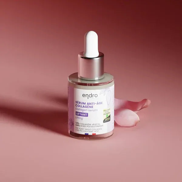 Un sérum anti-âge au collagène liftant de 30 ml de la marque Endro sur un fond rouge