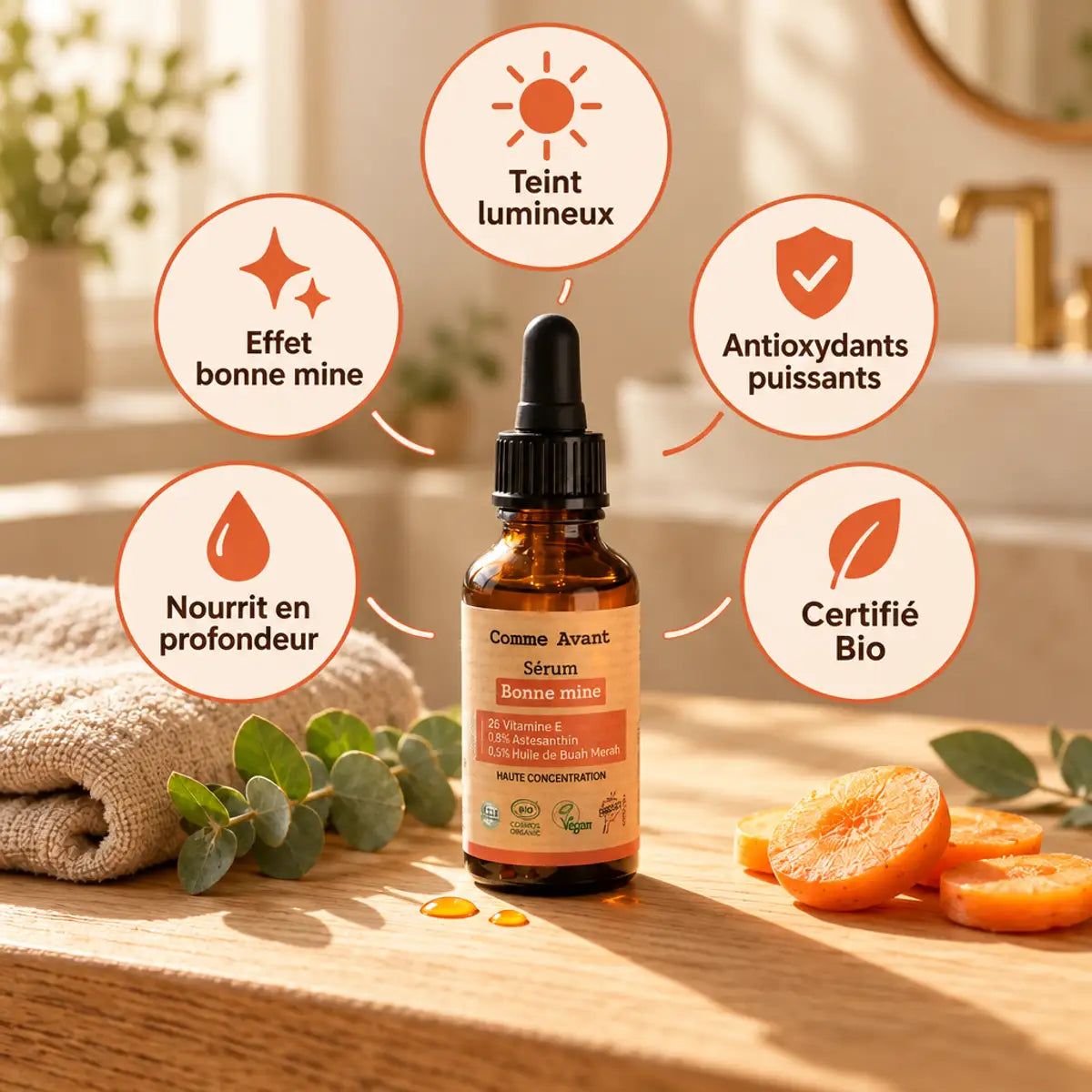 Sérum visage bonne mine Comme Avant 30 ml en flacon compte-gouttes ambre, sur bois clair, avec badges : teint lumineux, antioxydants, certifié bio