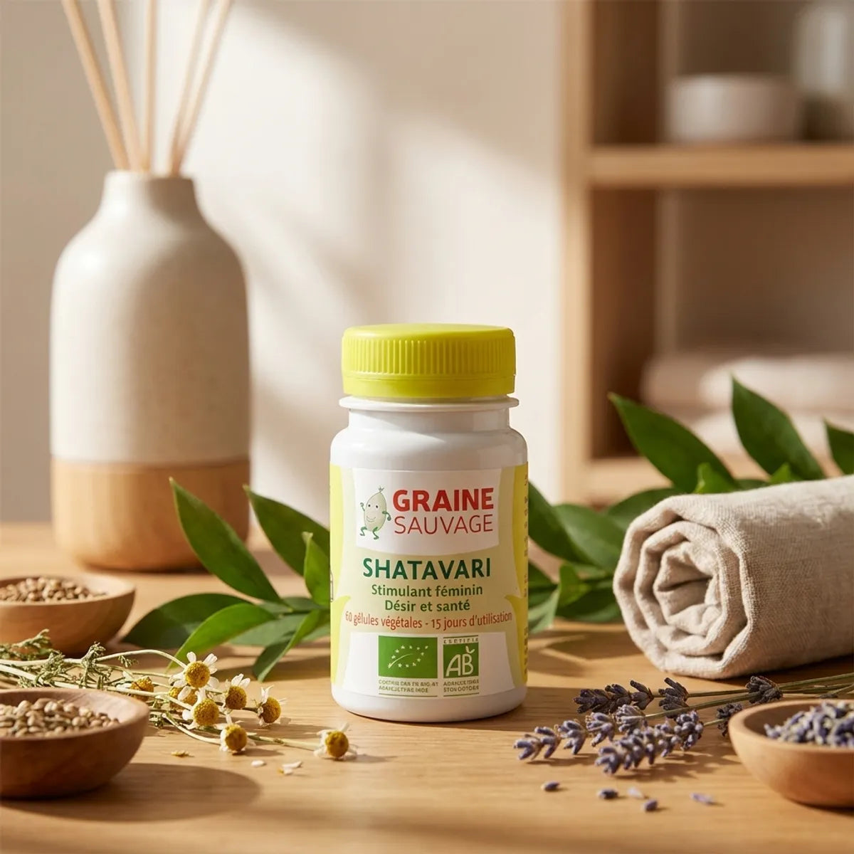 Shatavari Bio 60 gélules Graine Sauvage sur fond wellness avec plantes botaniques naturelles