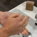 Vidéo tutoriel d'utilisation d'Un Soin lavant intime à l'huile de Millepertuis de 50 g Comme Avant