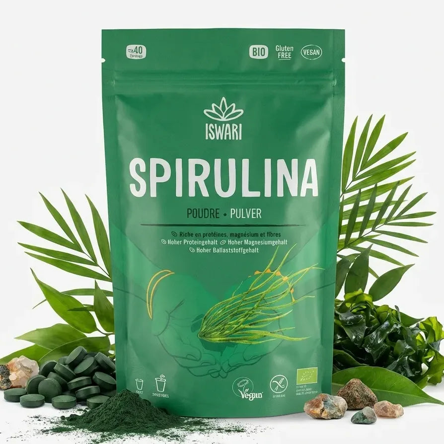 Spiruline en poudre bio 125g Iswari avec ingrédients naturels et feuilles vertes