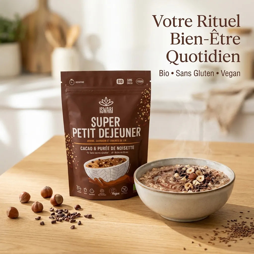 Iswari Super Petit Déjeuner Cacao Noisettes 360g avec porridge et noisettes sur table en bois