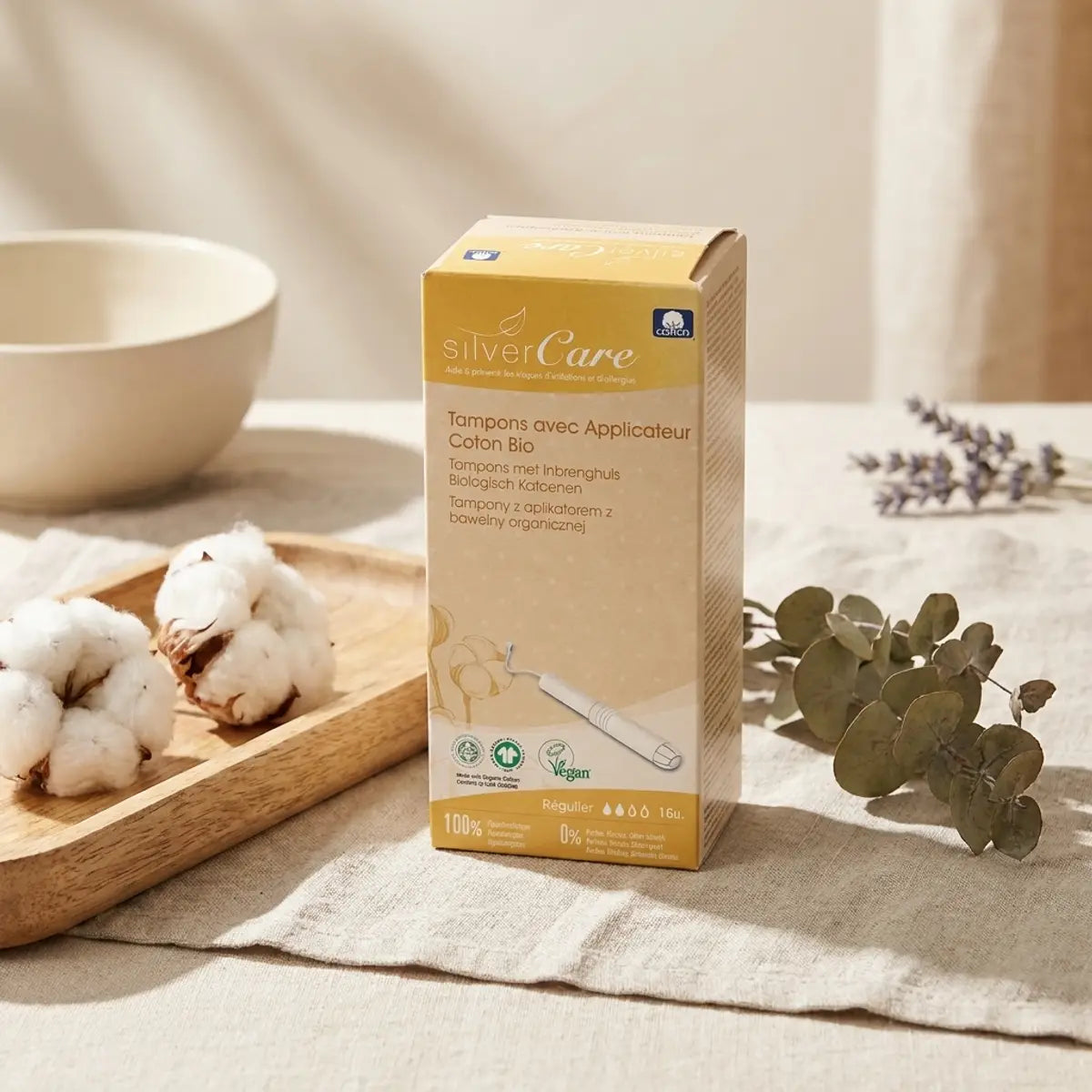 Tampons en coton bio Silvercare avec applicateur, emballage jaune, packaging produit eco-friendly