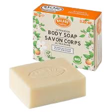 Ce savon pour le corps solide sans sulfate est une alternative naturelle à votre savon ou gel habituel.